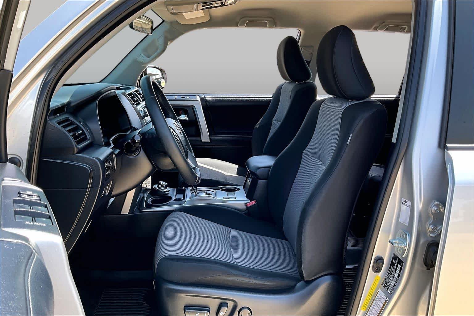 Used 2019 Classic Silver Metallic Toyota SR5 image 8
