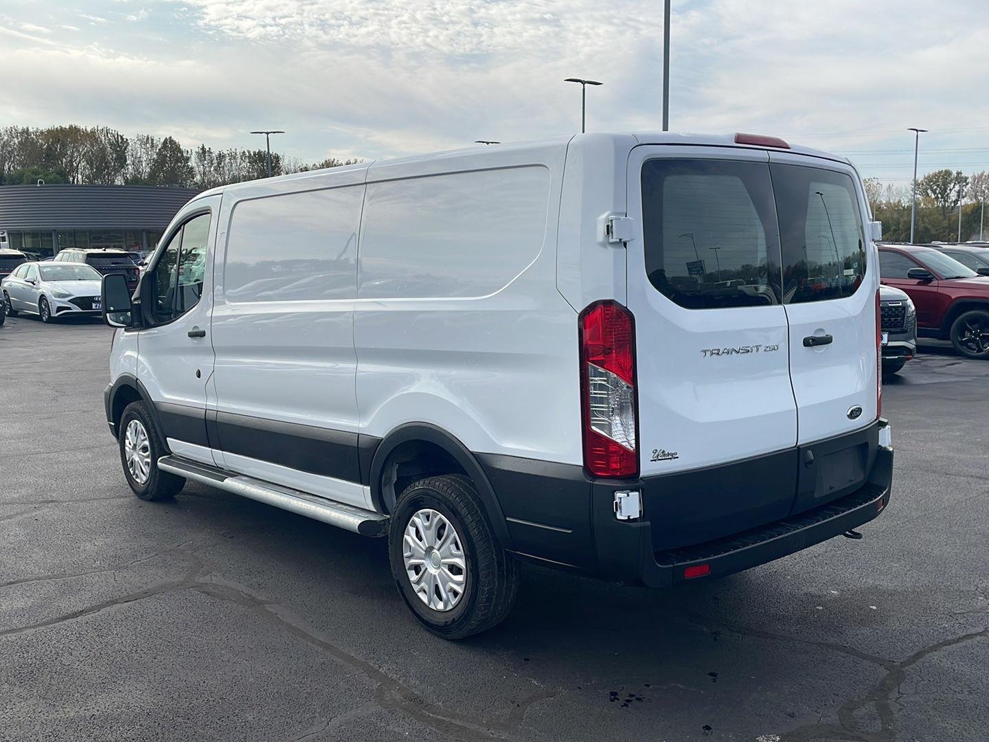 Used 2025 Oxford White Ford  image 3