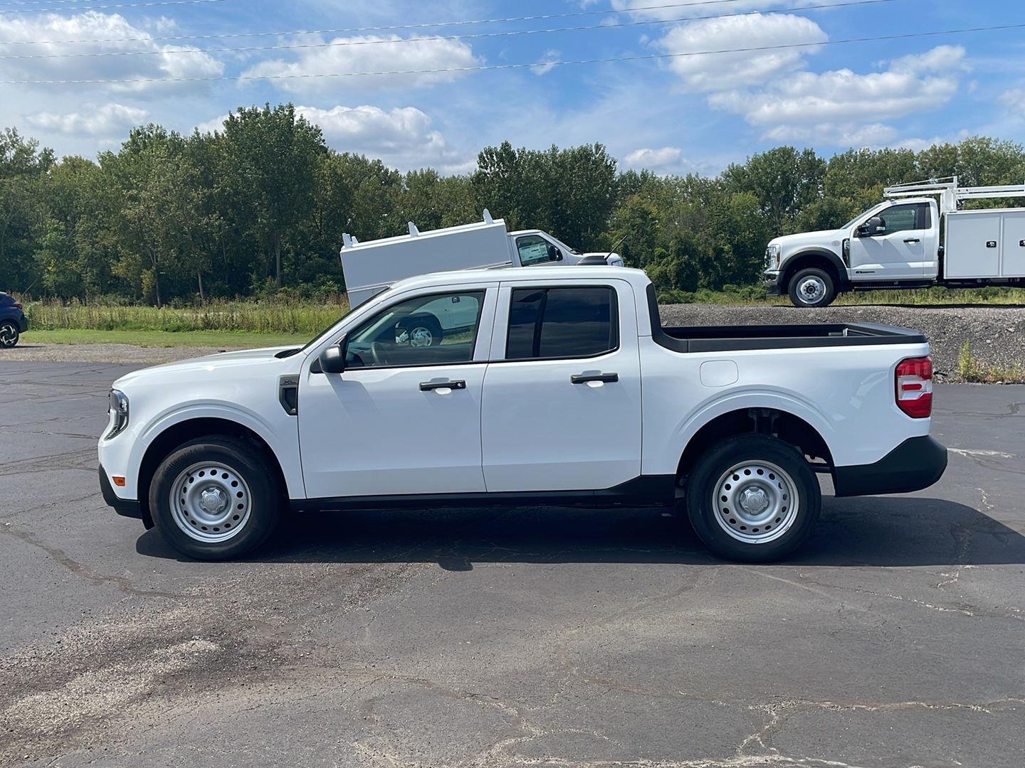 New 2026 Oxford White Ford XL image 2