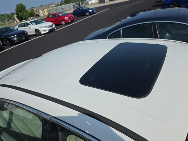 Used 2011 White Suede Ford SEL image 8
