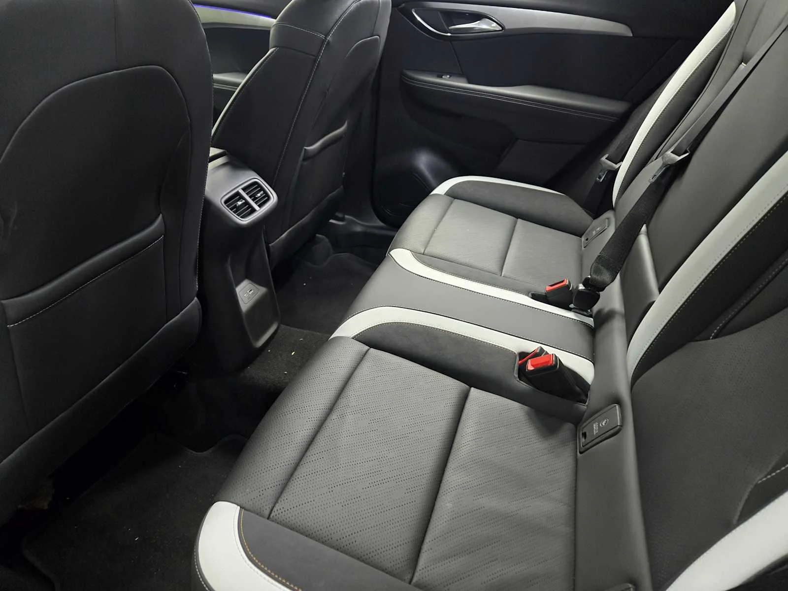 2026 Buick Envision Sport Touring - Photo 19