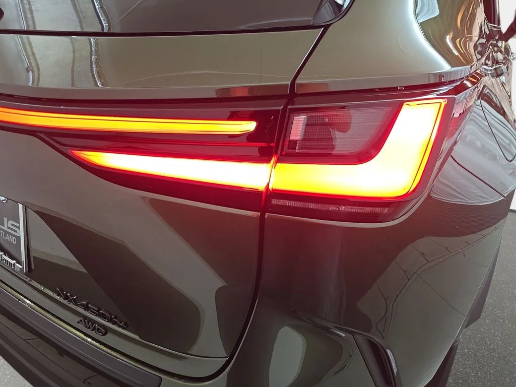 New 2026 Nori Green Pearl Lexus PREMIUM PLUS AWD image 31
