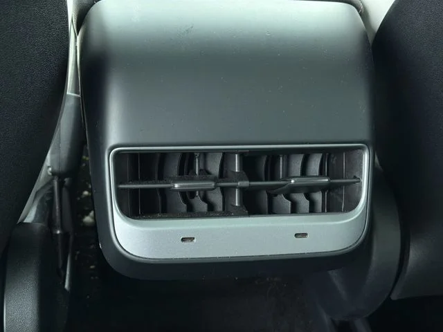 Used 2024  Tesla Long Range image 19