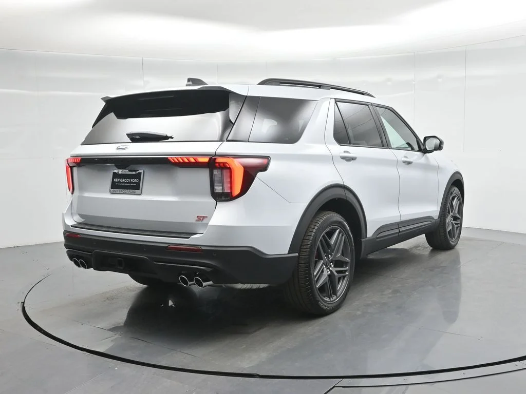 New 2026 Space White Metallic Ford ST image 5