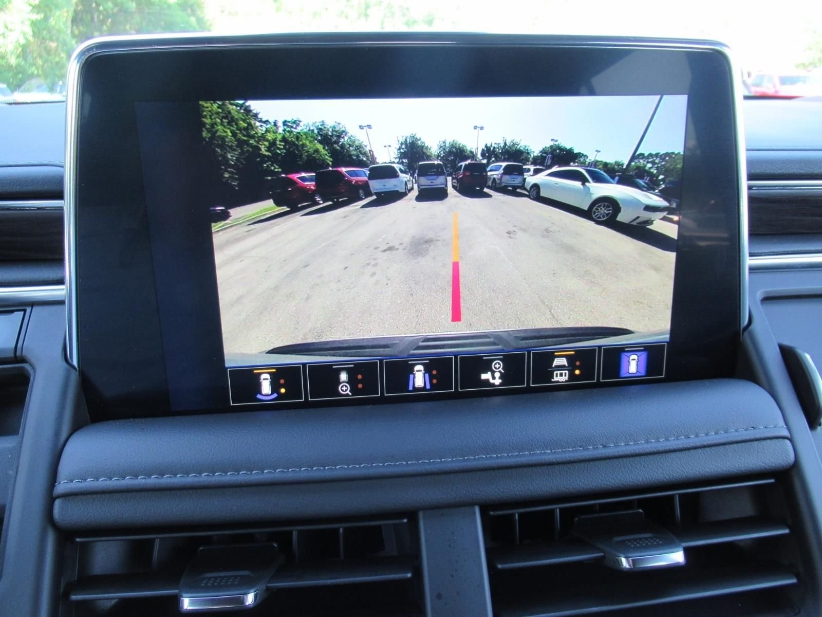 Used 2024 Gray Chevrolet Z71 image 30