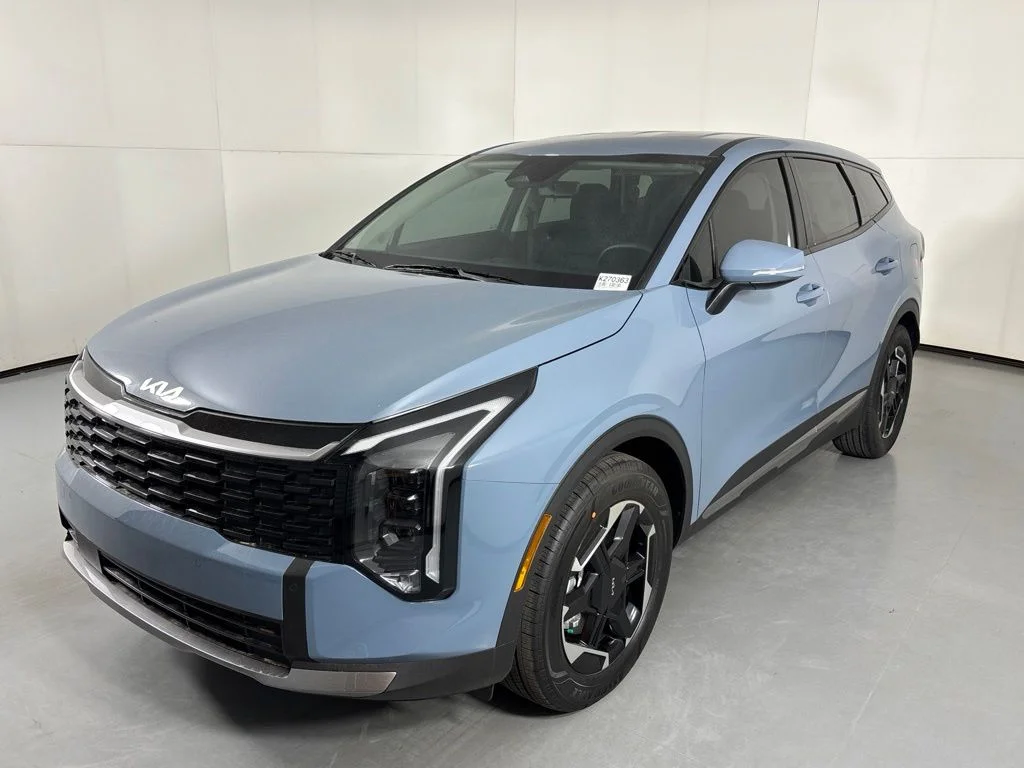 New 2027 Heritage Blue Kia S image 4