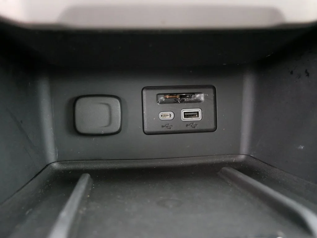 Used 2022 Red GMC Denali image 22
