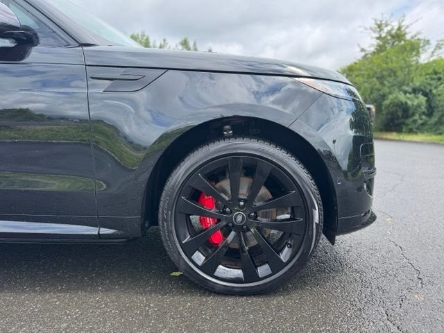 Certified Used 2024 Black Land Rover Dynamic SE image 9
