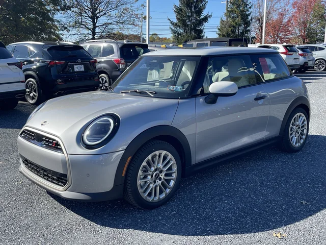 【mini】careering501／シルバー 27 MINI Hardtop 2 Door For Sale in West Chester, PA