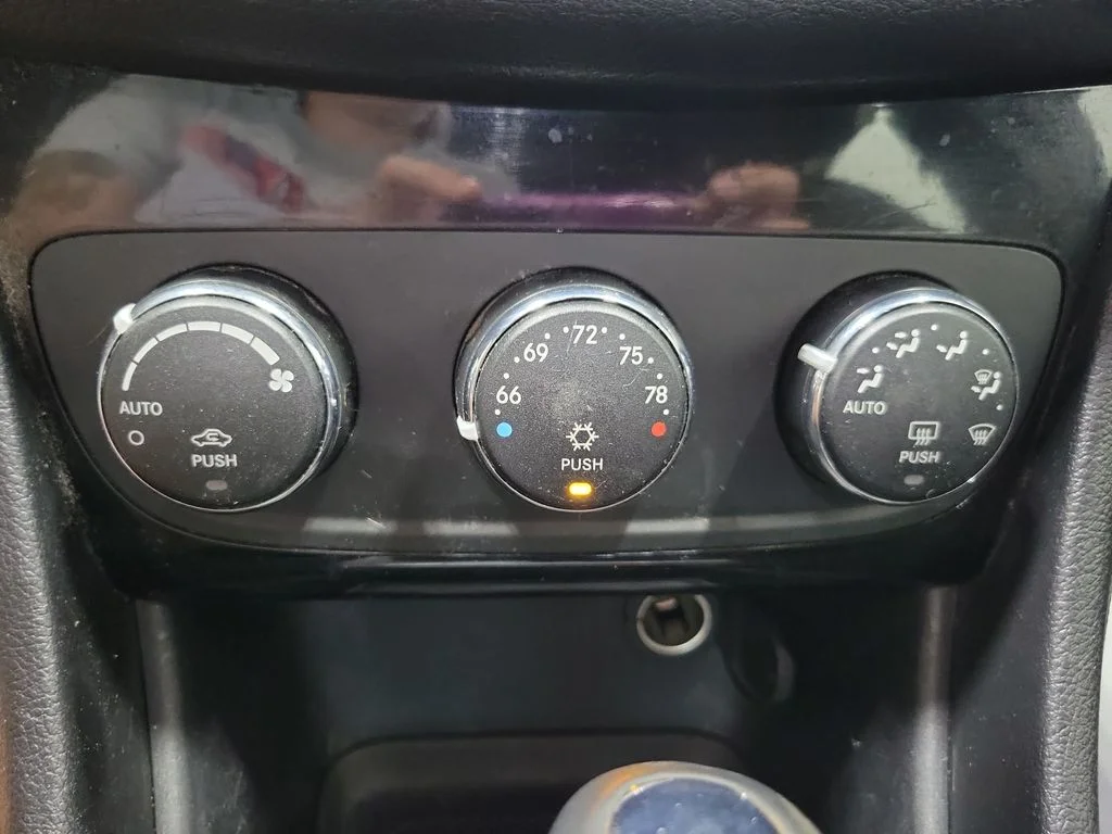 Used 2012 Silver Chrysler Touring image 30
