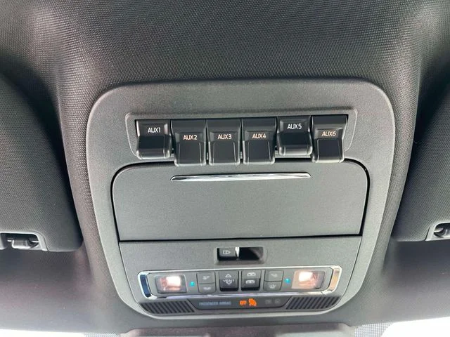 New 2026 Iconic Silver Metallic Ford Tremor® image 29
