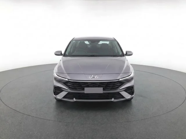 Used 2025 Silver Hyundai Limited image 2