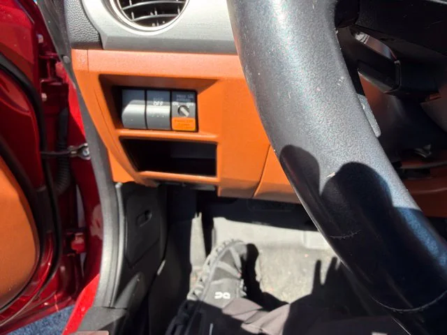Used 2006 Red Mazda Grand Touring image 14