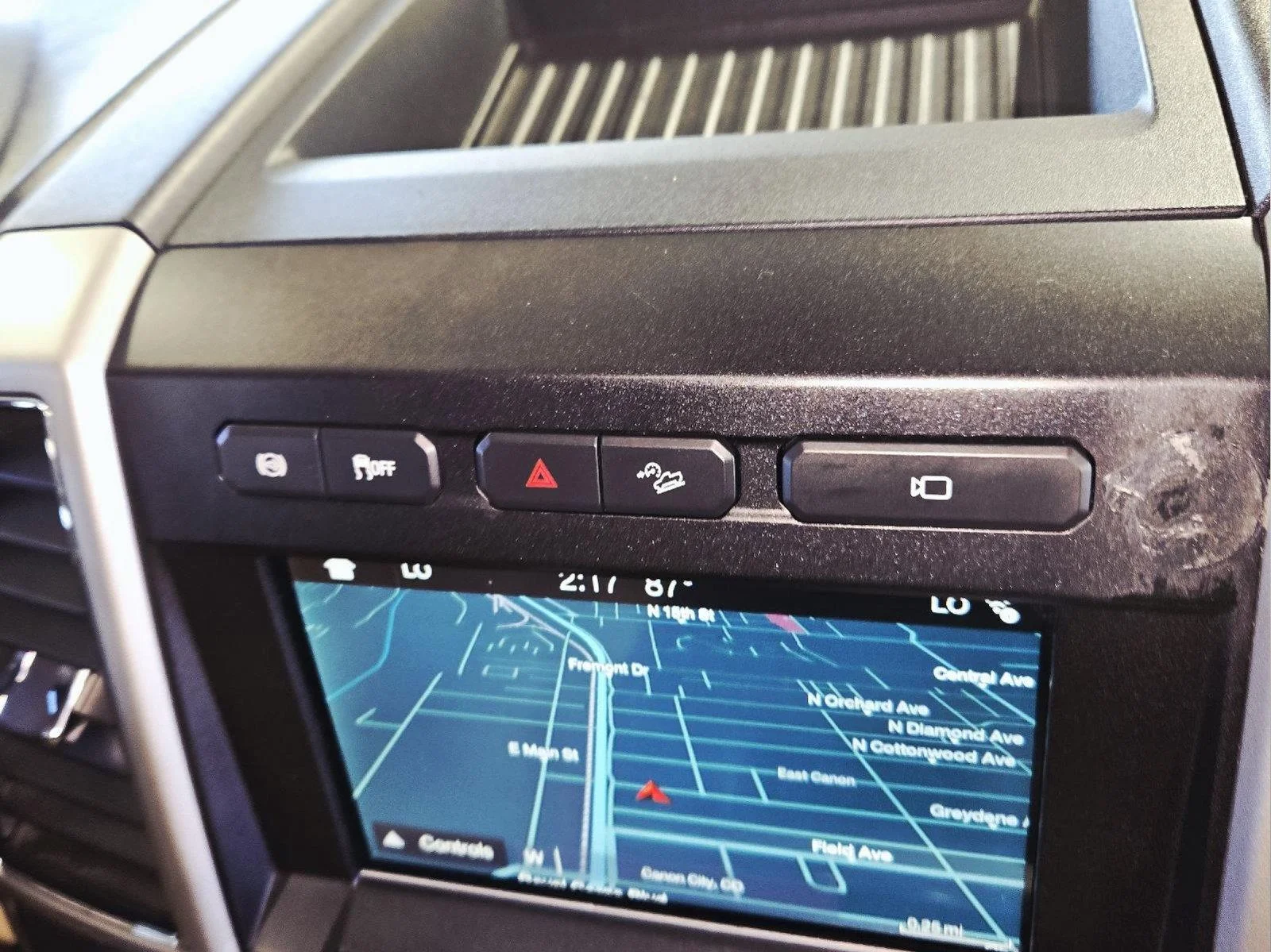 Used 2018 White Gold/Stone Gray Ford Lariat image 49
