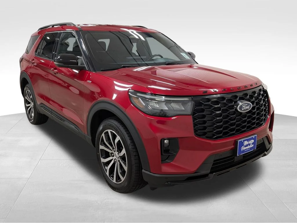 Certified Used 2025 Red Metallic Ford ST-Line image 18