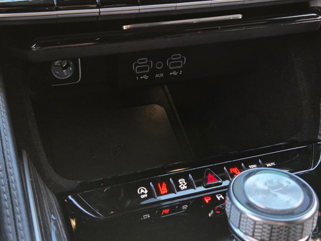 Used 2022 Silver Jeep Series III image 40