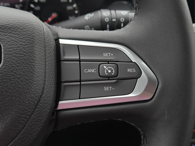 New 2026 Diamond Black Crystal Pearlcoat Jeep Latitude image 14