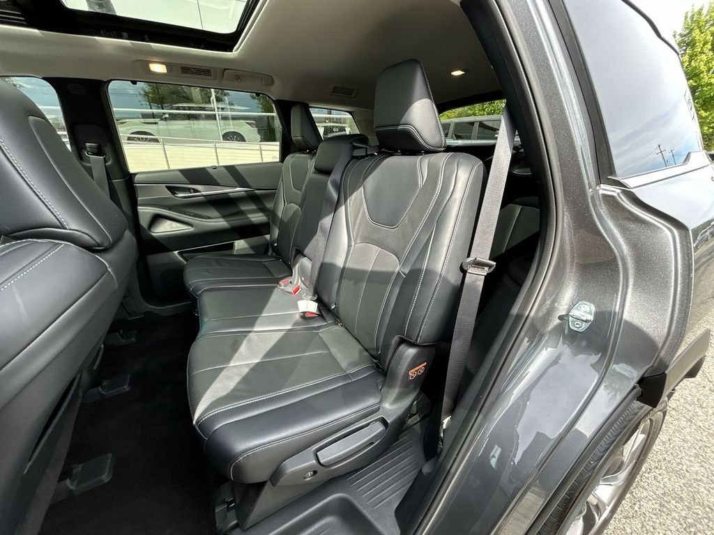 Certified Used 2023 Gray INFINITI LUXE image 23