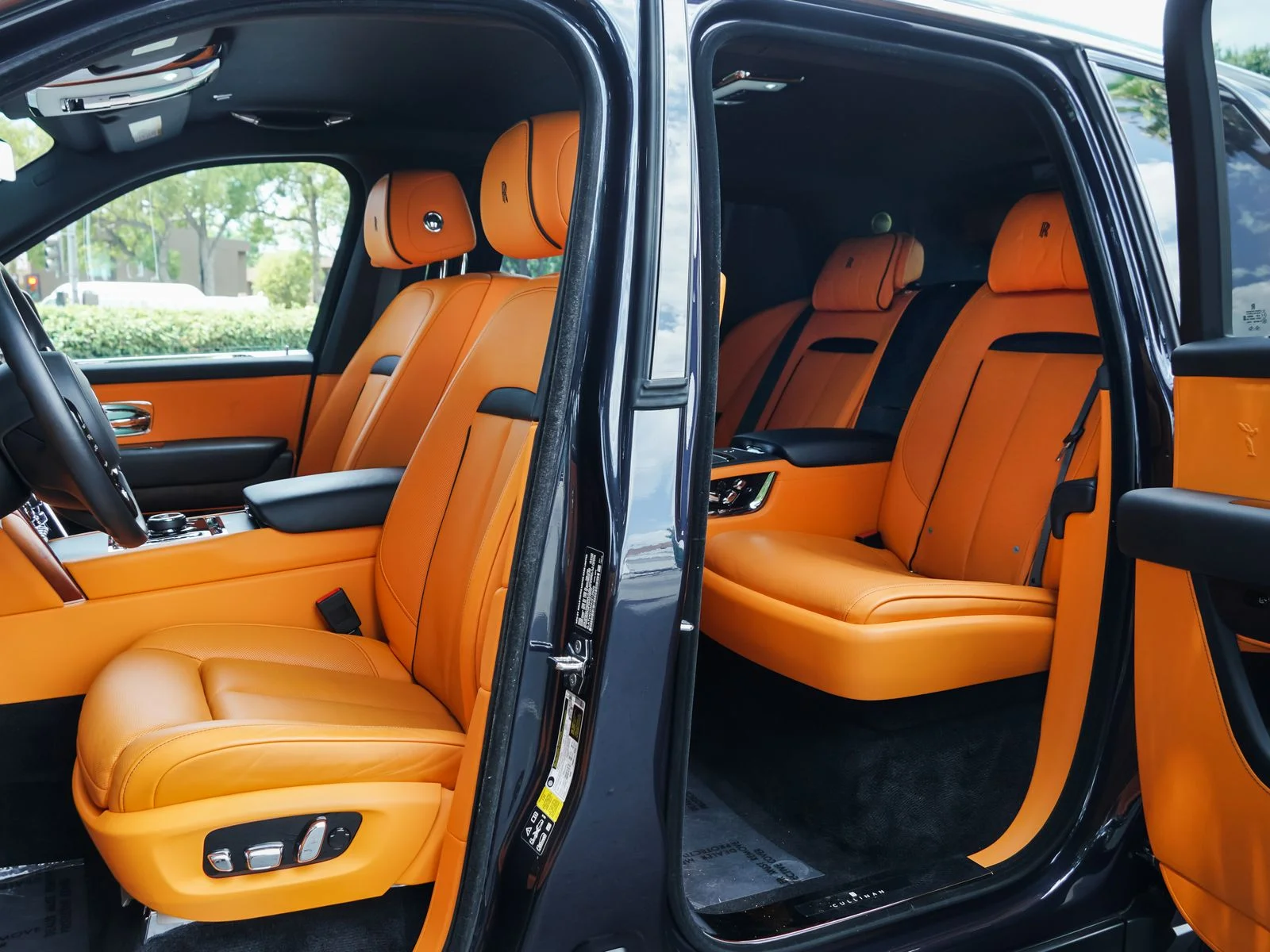 Certified Used 2022 Midnight Rolls-Royce  image 22