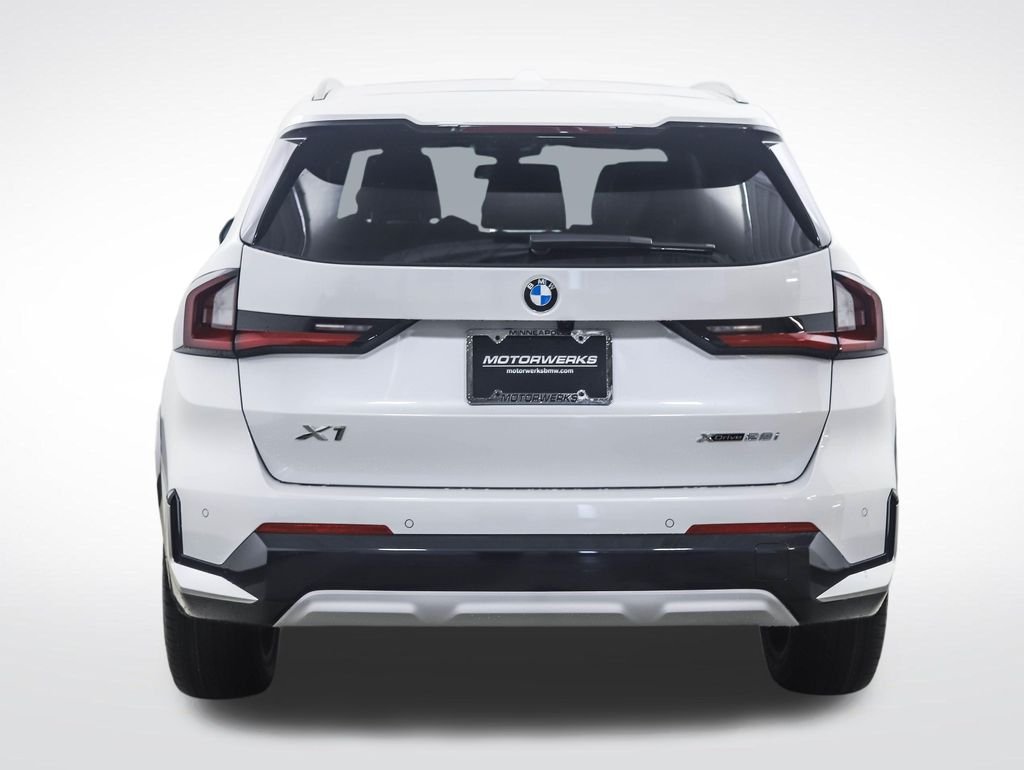 Used 2026 White Metallic BMW xDrive28i image 4