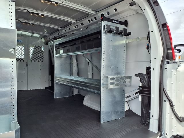 2025 Chevrolet Express Cargo Work Van - Photo 7
