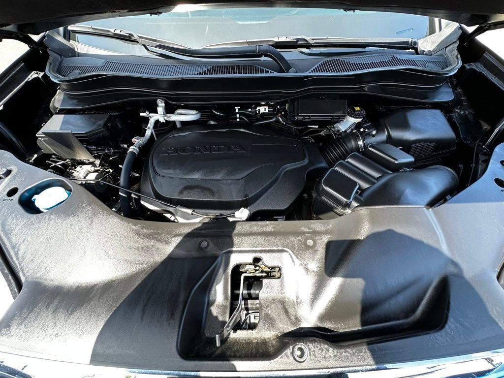 Used 2023 Crystal Black Pearl Honda RTL image 19