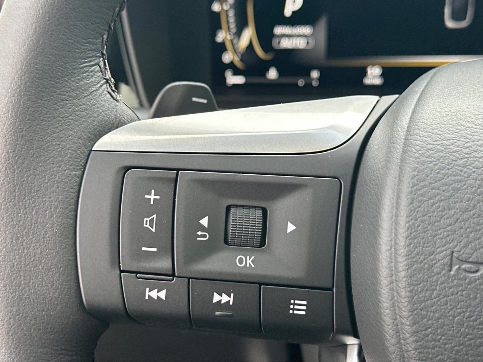 New 2027 GRAPHITE SHADOW INFINITI Luxe AWD image 27