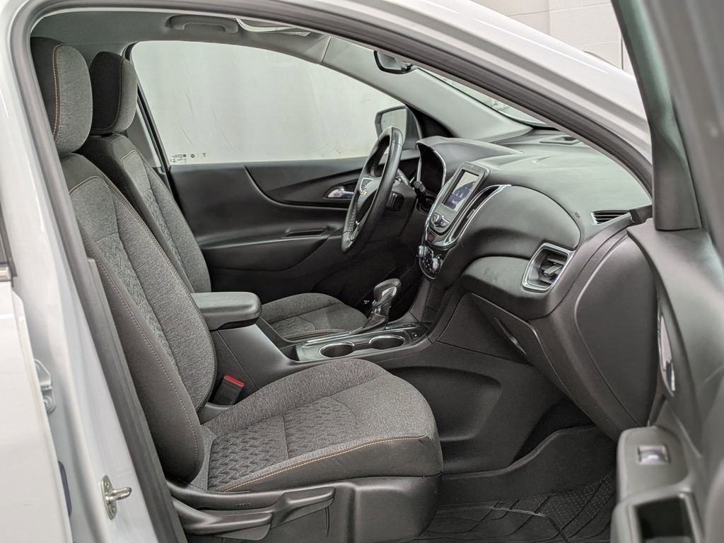 Used 2023 Summit White Chevrolet LT image 14