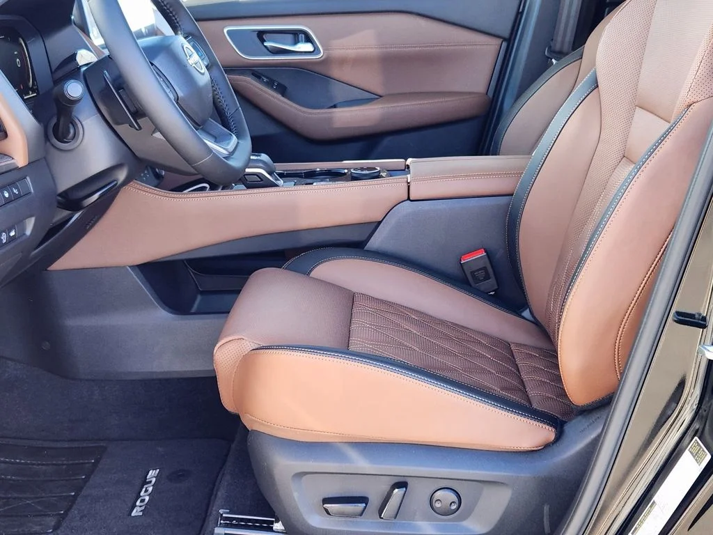 2026 Nissan Rogue Platinum - Photo 12