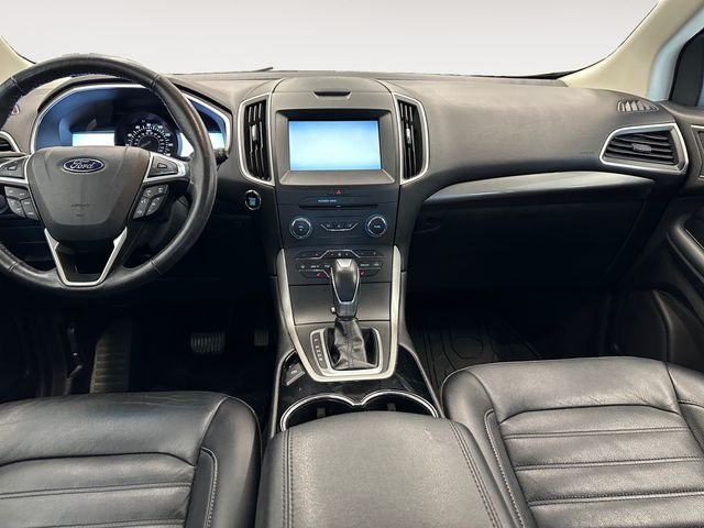 Used 2015  Ford SEL image 10