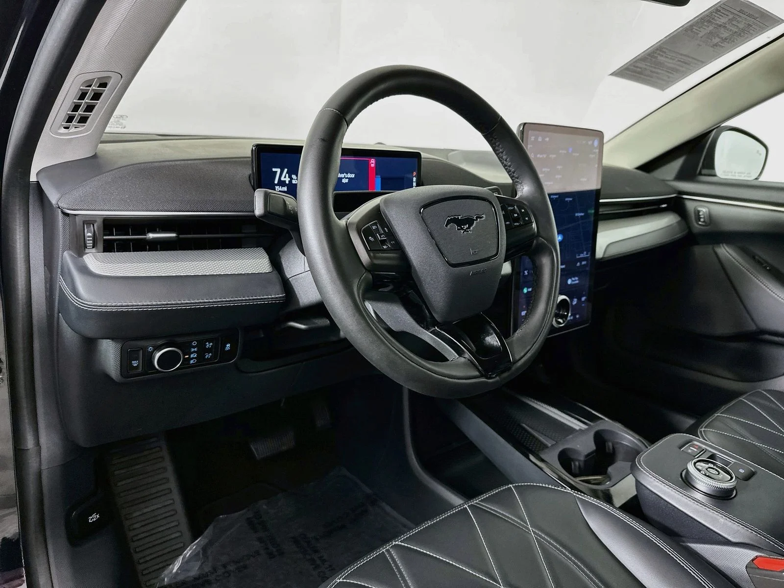 Used 2023 Shadow Black Ford Select image 9