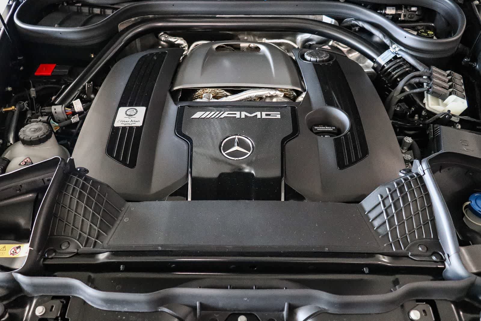 New 2027 MANUFAKTUR Night Black Magno Mercedes-Benz AMG® G 63 image 12