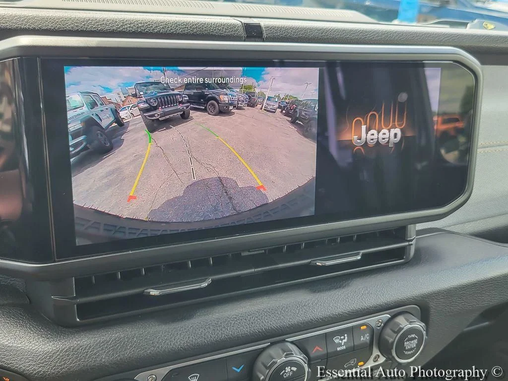 Certified Used 2025 Black Jeep Willys 4xe image 17