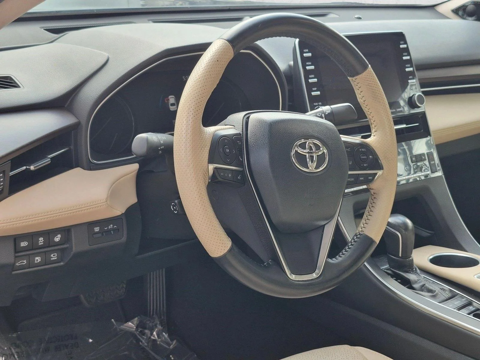 Used 2020 Harbor Gray Metallic Toyota Hybrid Limited image 10