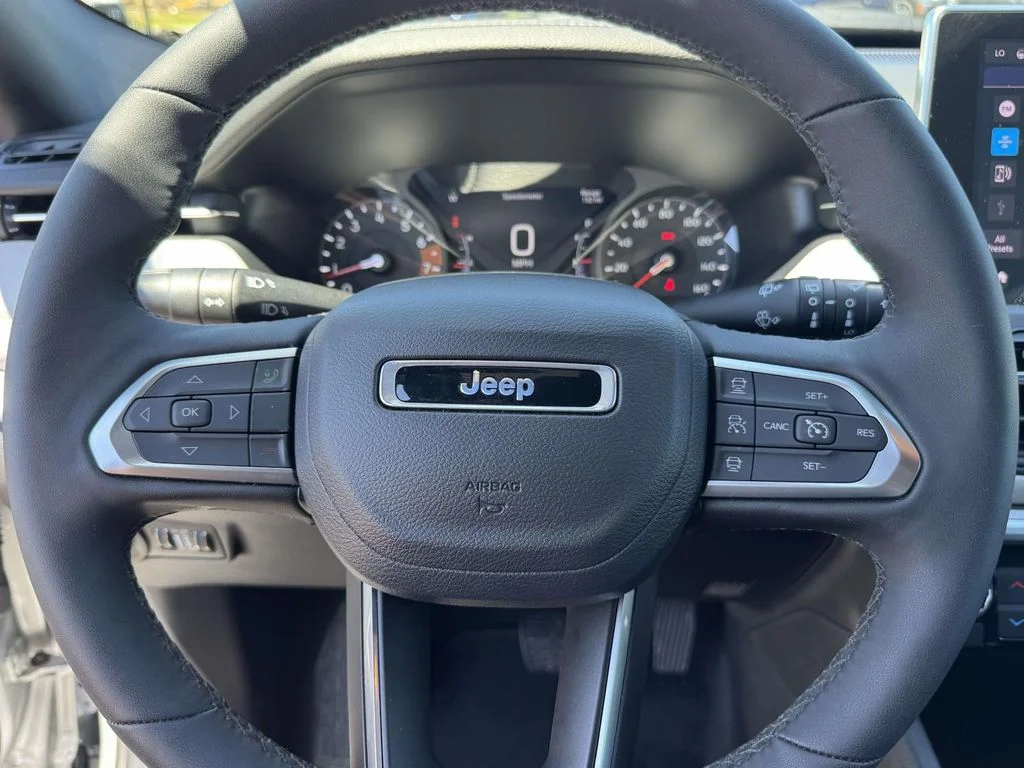 Used 2026 Silver Jeep Limited image 17