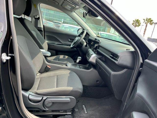 New 2026 Black Hyundai SEL Sport FWD image 22