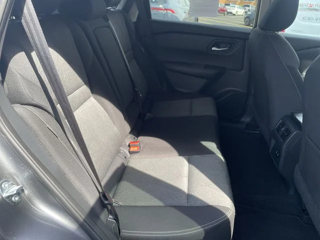 2025 Nissan Rogue SV - Photo 37