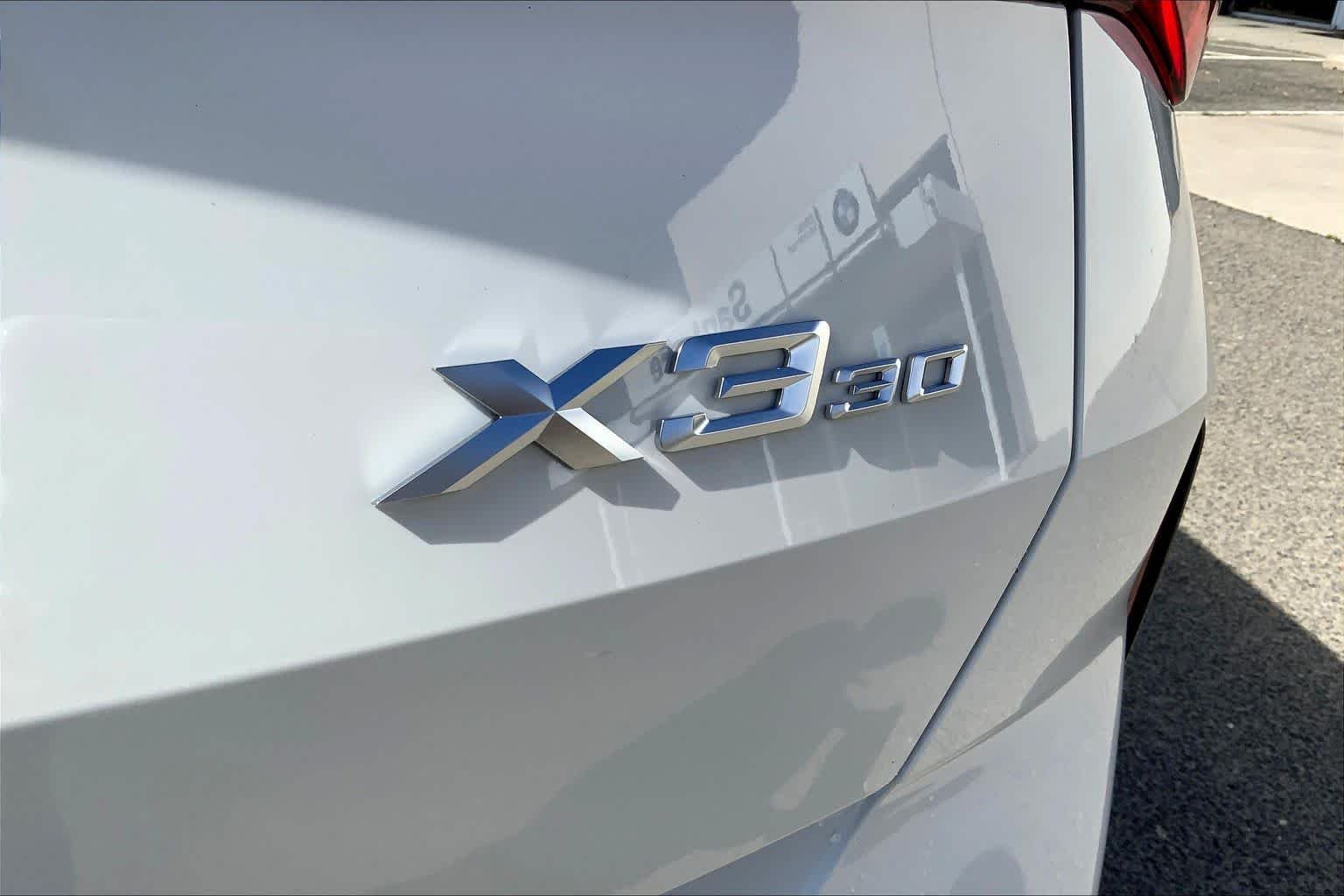 New 2026 Alpine White BMW 30 xDrive image 15