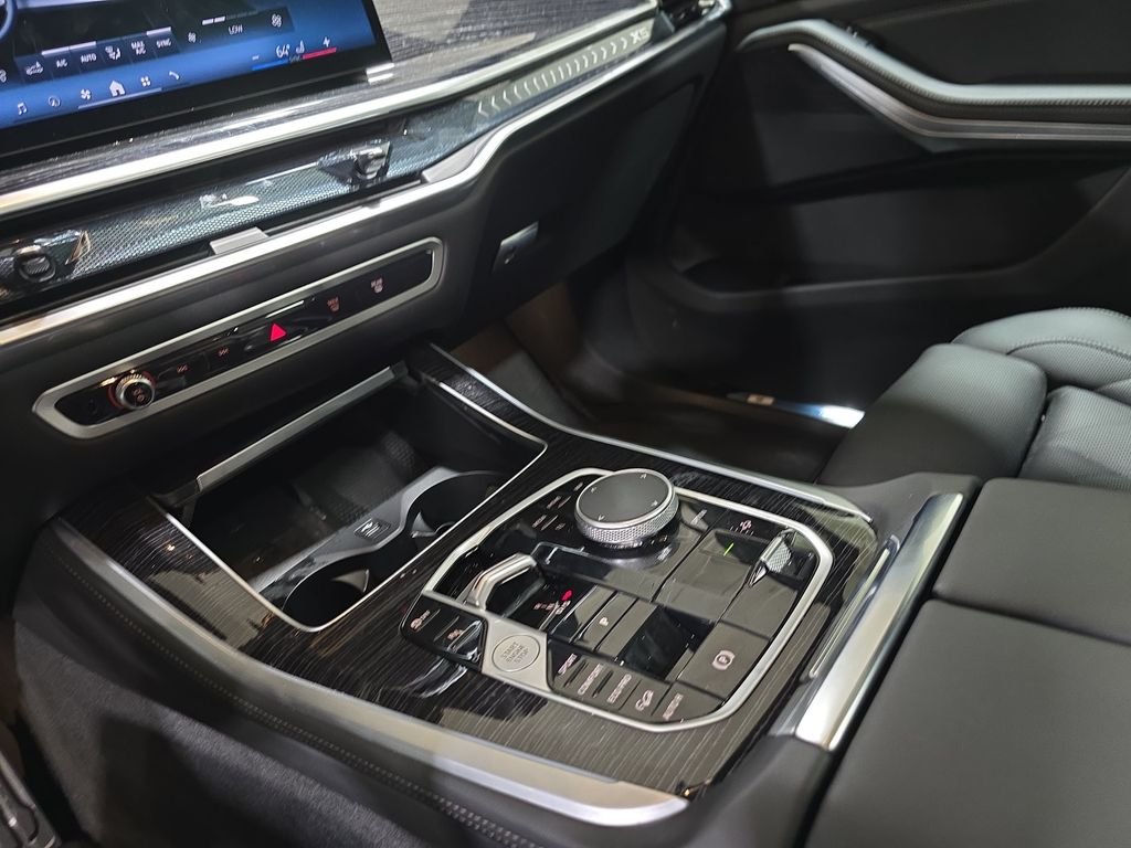 Used 2026 Skyscraper Grey Metallic BMW xDrive40i image 26