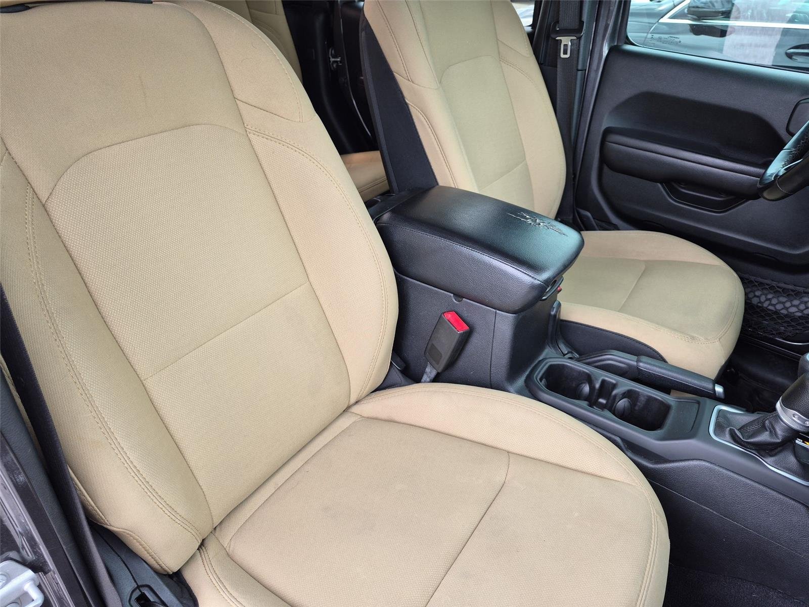 Used 2020 Granite Crystal Metallic Clearcoat Jeep Sport S image 36