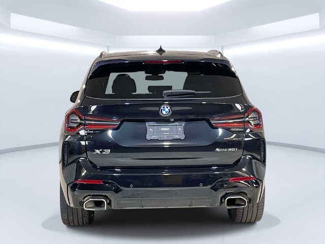 Used 2022 Black BMW xDrive30i image 7
