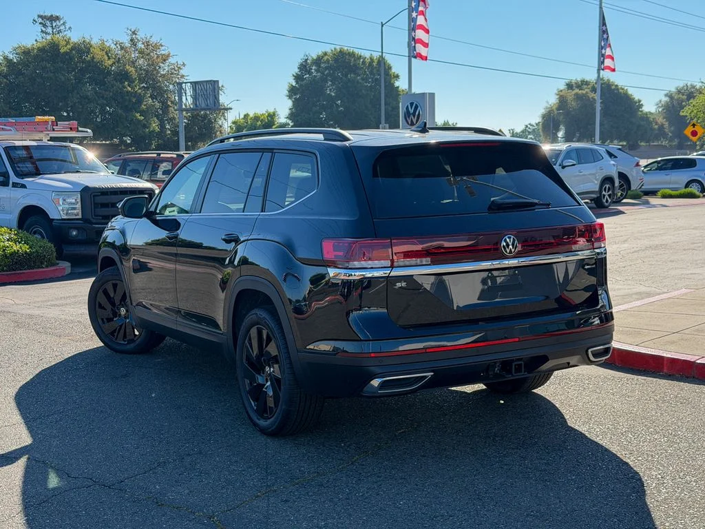 2026 Volkswagen Atlas SE w/Tech - Photo 10