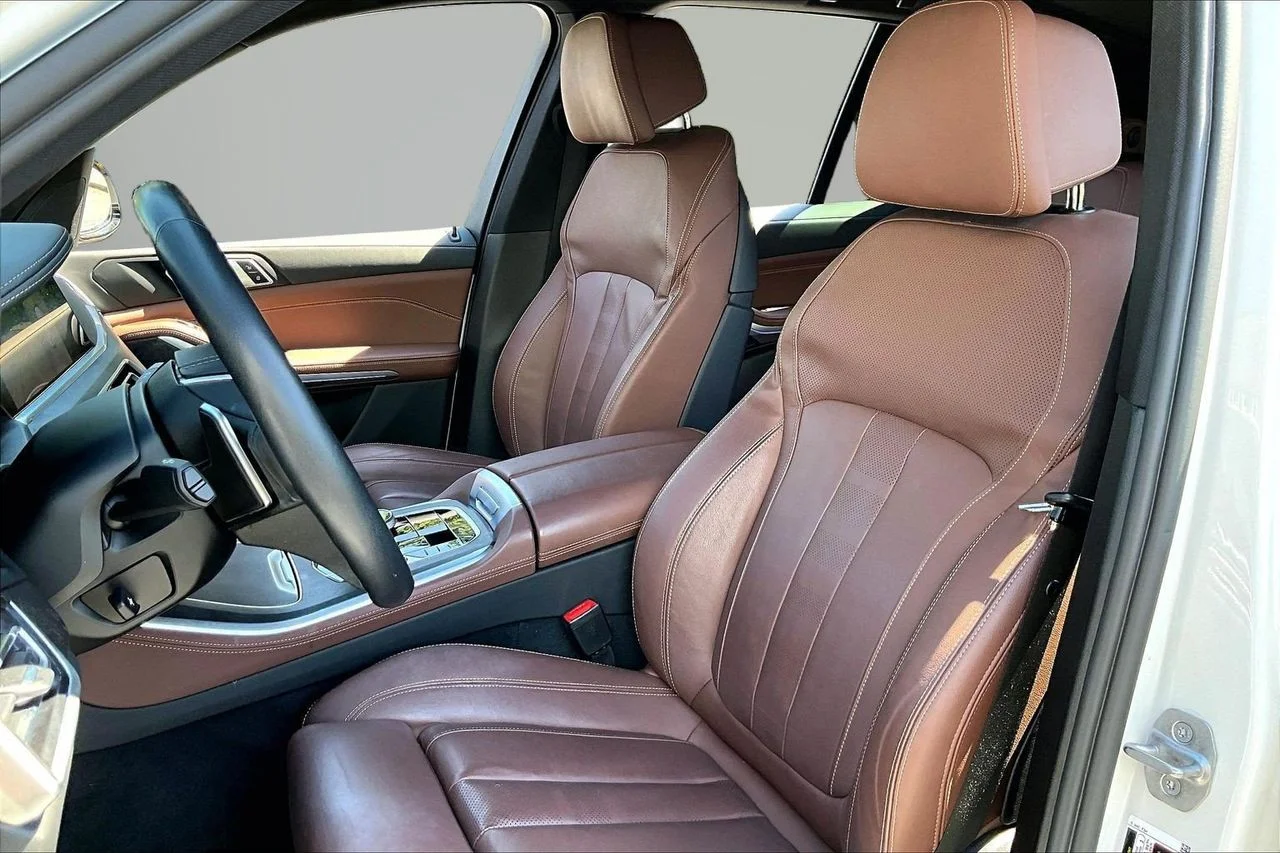Certified Used 2022 White BMW xDrive40i image 21