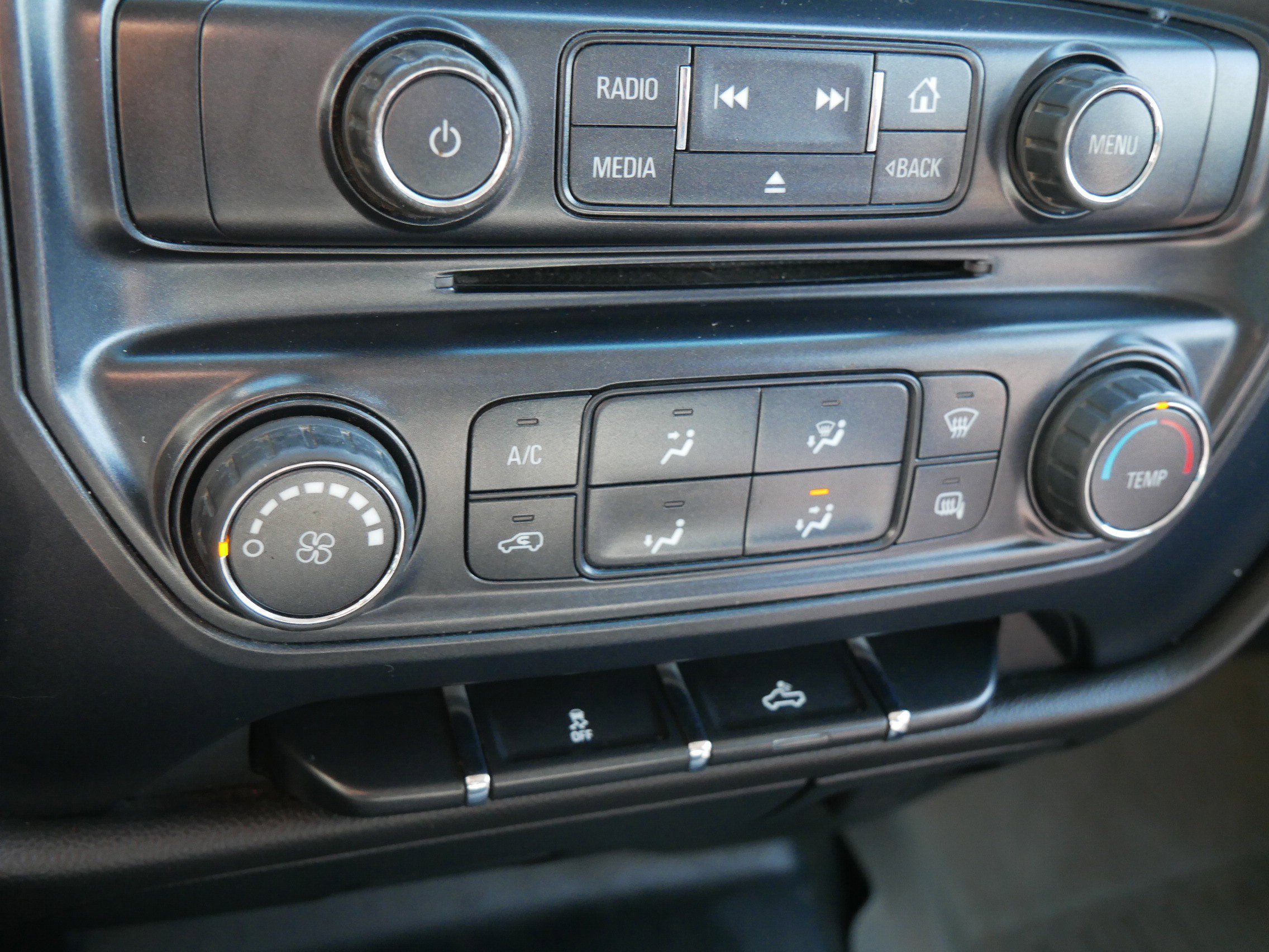 Used 2014 White Chevrolet Work Truck image 23