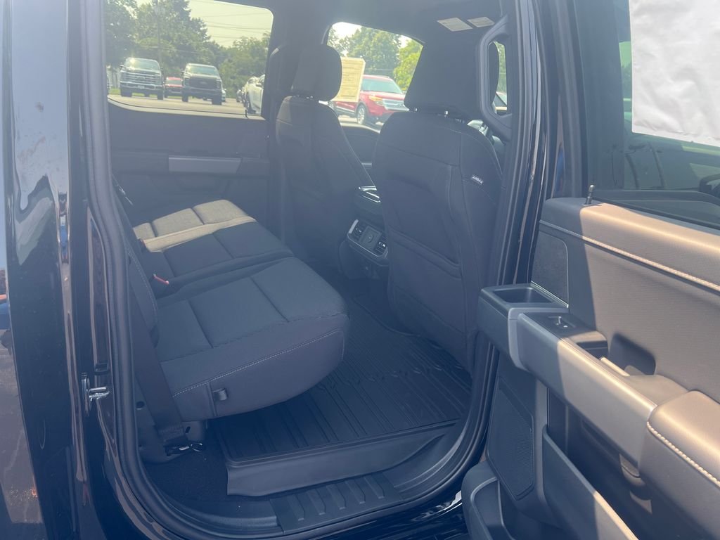 New 2026 Agate Black Metallic Ford XLT image 24