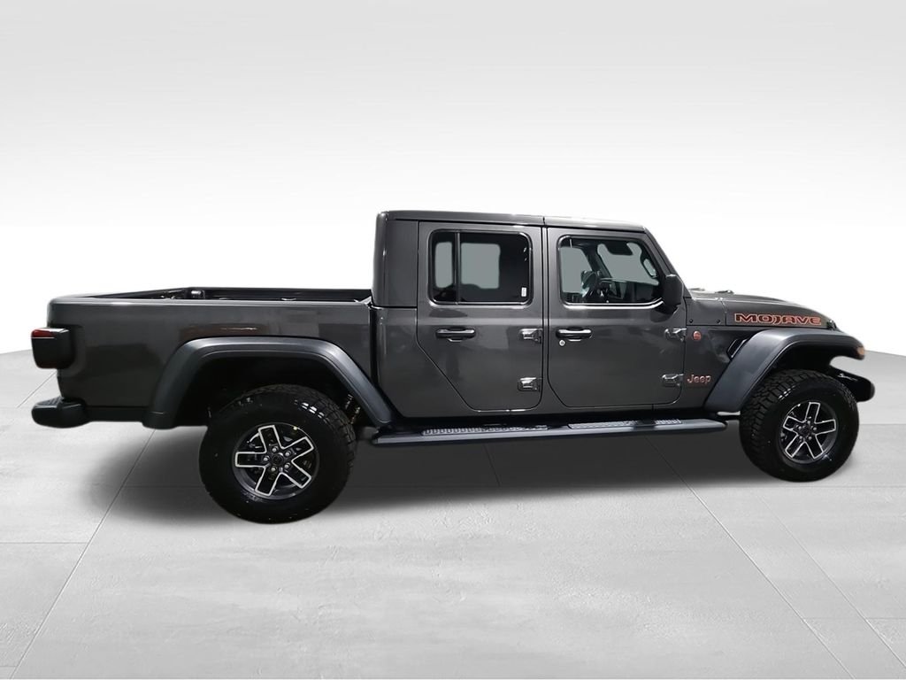 New 2026 Granite Crystal Metallic Clear-Coat Exterior Paint Jeep Mojave image 13