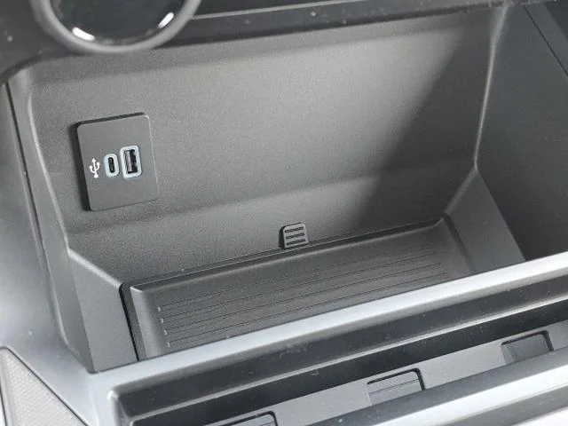 New 2026 Oxford White Ford F-250® XLT image 39