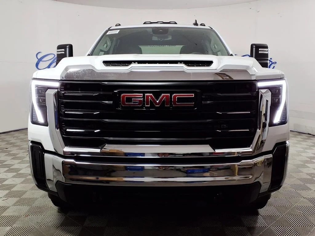 New 2026 Summit White GMC Pro image 6