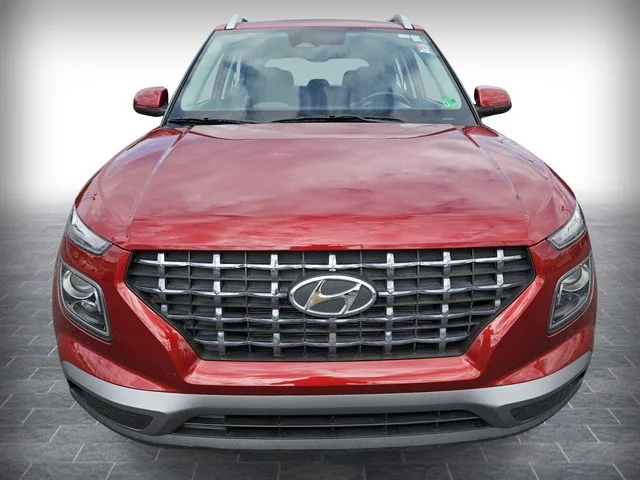 Used 2024 Red Hyundai SEL image 2