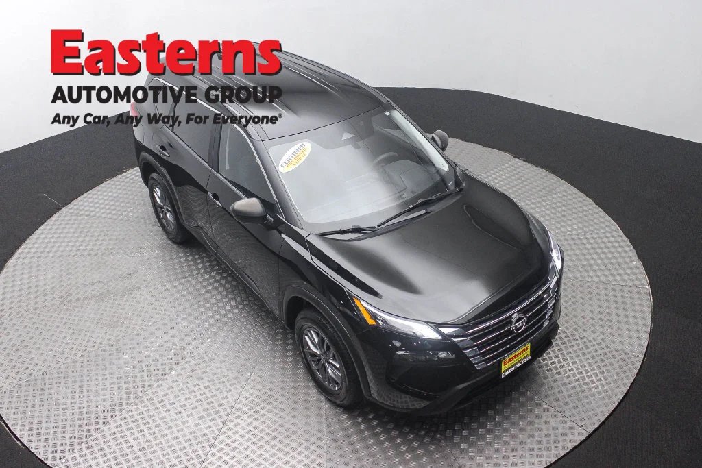 Used 2024 Black Nissan S image 3